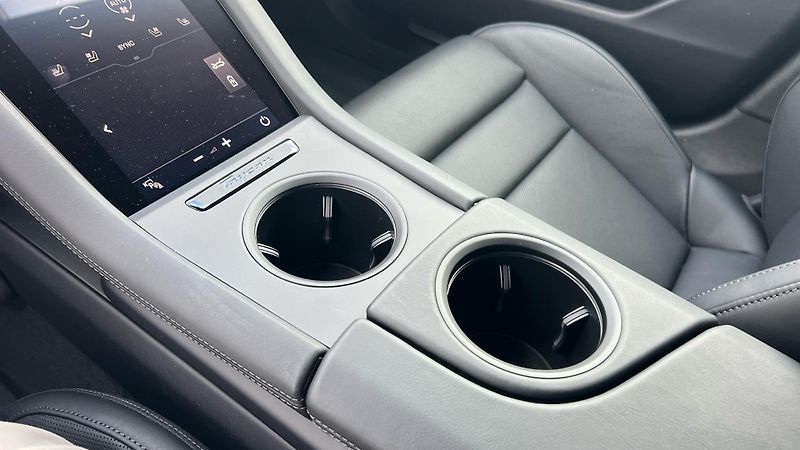 Porsche Taycan Sport Turismo - fotka 22 z 29