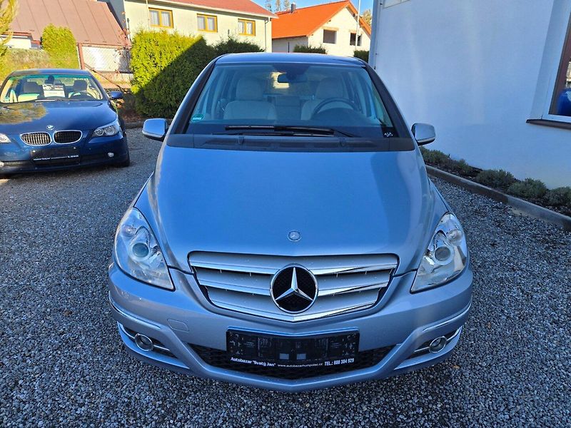 Mercedes-Benz Třídy B (2010) 1.6 i 53tis.km, TOP STAV - fotka 9 z 32