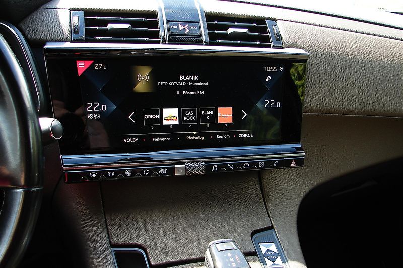 DS Automobiles DS7 Crossback 2.0 BlueHDi 176PS 8-AT KLIMA - fotka 21 z 43