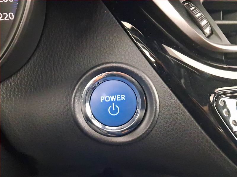 Toyota C-HR (2018) 1.8 Hybrid, Automat - fotka 21 z 25