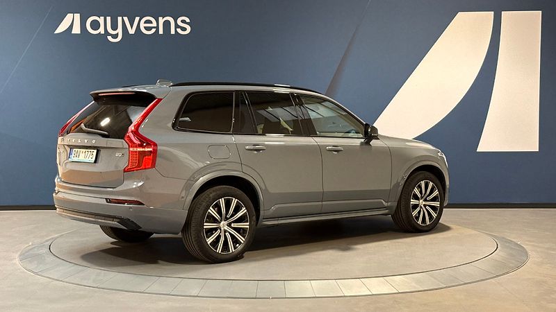 Volvo XC90 B5 AWD diesel Plus Dark Auto - fotka 2 z 17