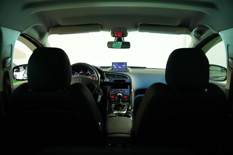 Peugeot 3008 - fotka 27 z 29