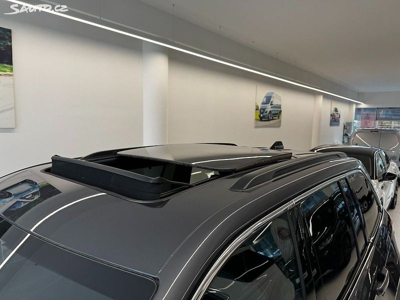 Jeep Grand Cherokee (2026) 2.0 4xe PHEV Limited - fotka 7 z 34