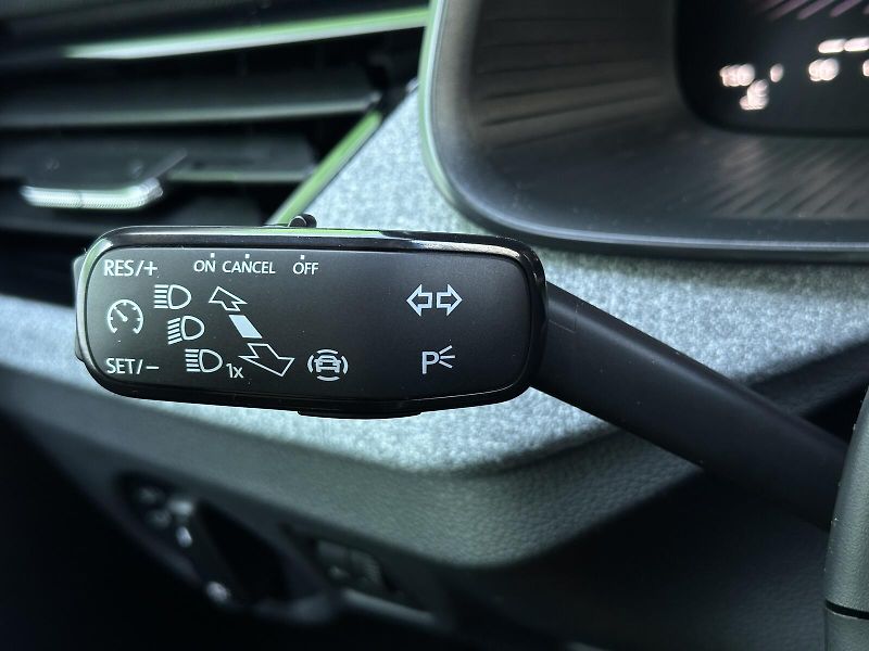 Škoda Kamiq 1.0TSi 116PS KAMERA+PDC P/Z Sm - fotka 17 z 42
