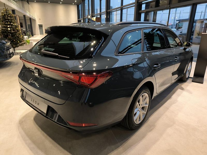 Seat Leon (2026) SP Style 1.5 eTSi 115k DSG-7  - fotka 2 z 23