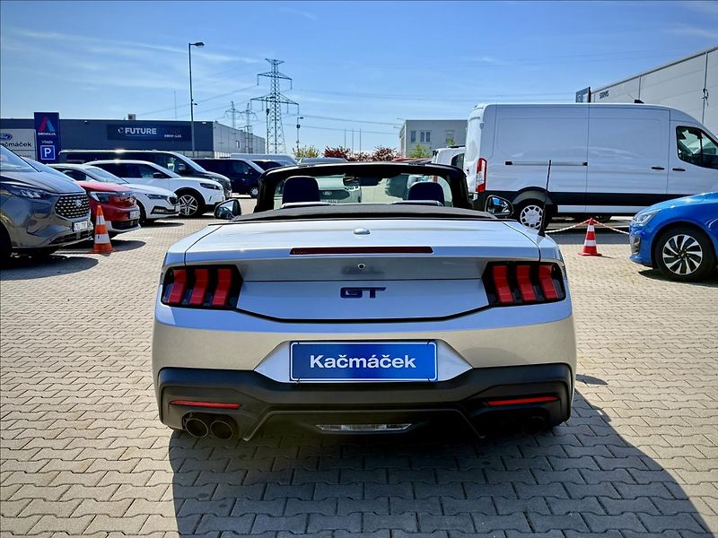 Ford Mustang 5,0 V8 328kW GT California AUT - fotka 4 z 51