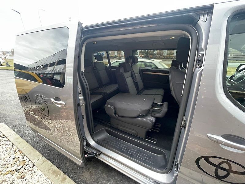Toyota ProAce Verso EV L2 136HP 75 KWh Family 8S - fotka 28 z 28