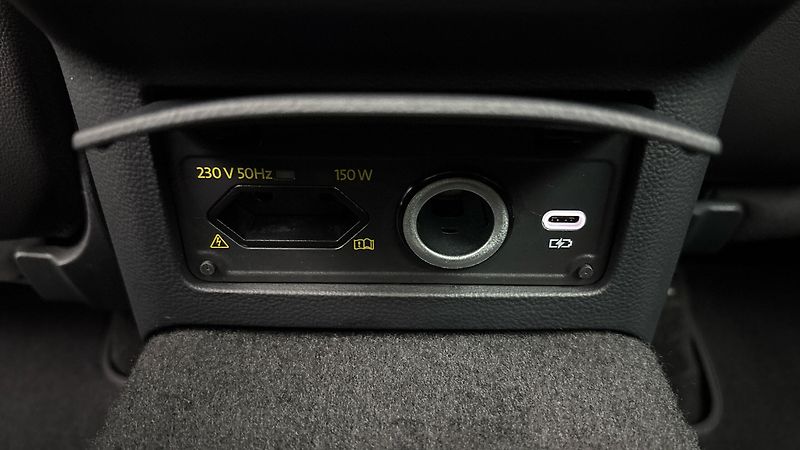 Volkswagen Passat 2.0 TDI DSG Elegance Variant - fotka 22 z 26
