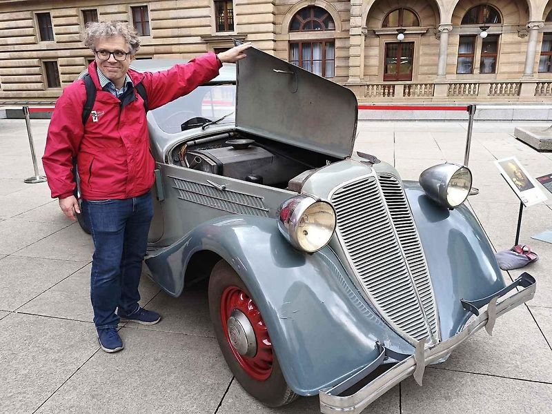 Automobil Z-5 Express ze sbírek Národního technického muzea, jímž jezdil nacisty popravený protektorátní premiér generál Alois Eliáš.