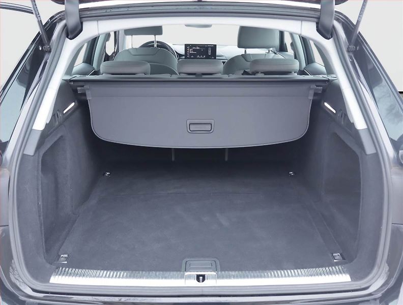 Audi A4 (2022) 35 TDI, Automat, Navi - fotka 14 z 24