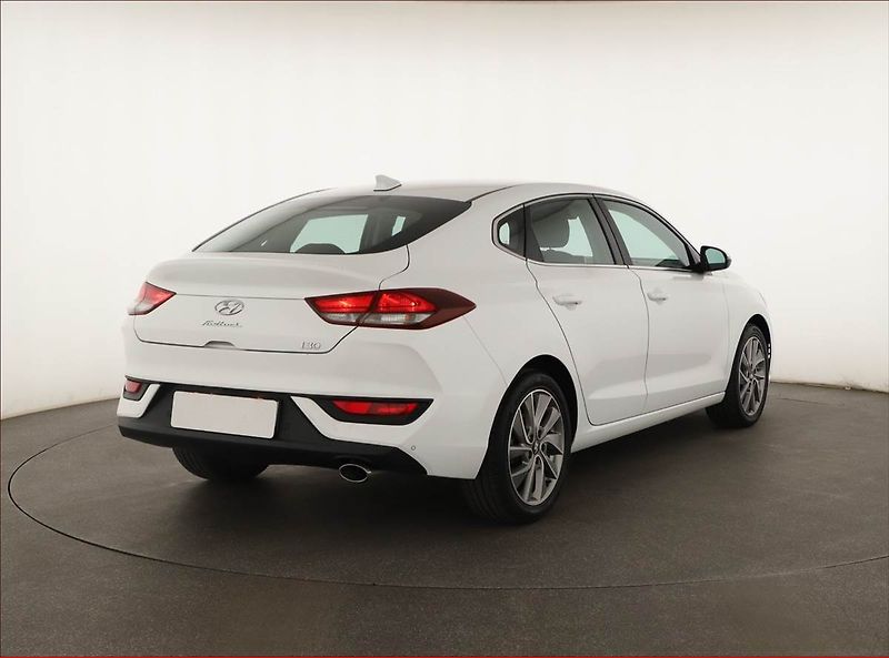 Hyundai i30 (2019) 1.4 T-GDI, Serv.kniha - fotka 5 z 16