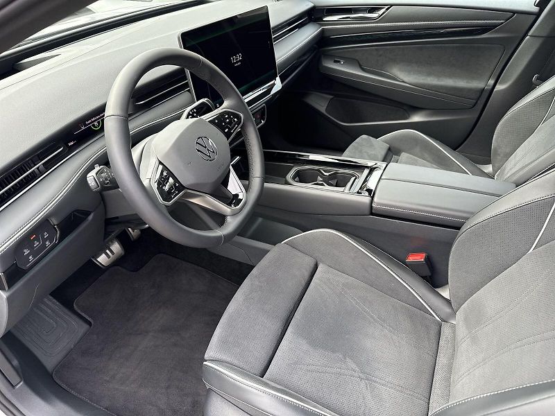 Volkswagen ID.7 Tourer (2025) 210 kW Pro S People - fotka 7 z 33