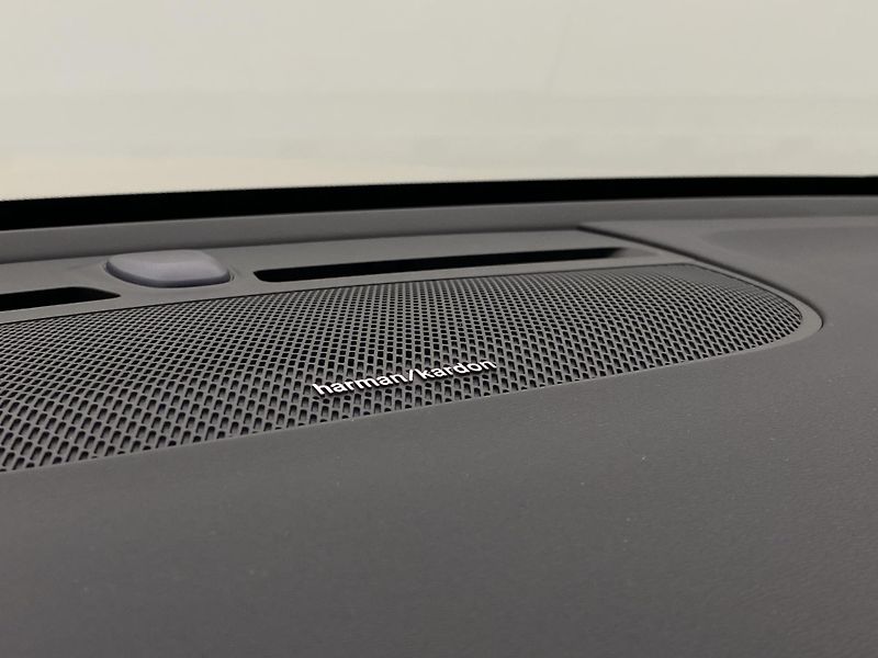 Volvo XC40 (2026) B3 AUT DARK ULTRA  - fotka 32 z 63