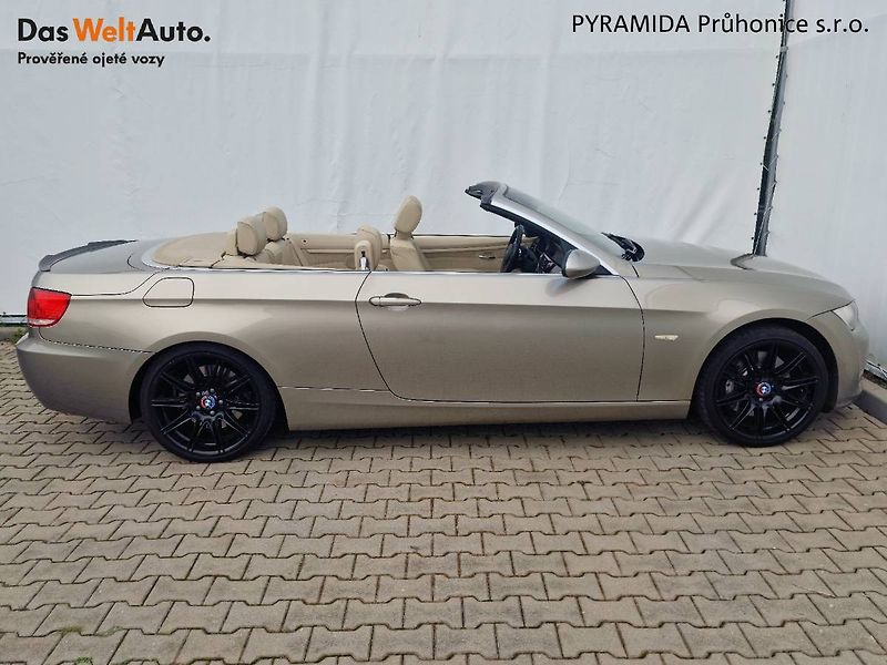 BMW Řada 3 (2007) 335i 225 kW e93 AT - fotka 6 z 23