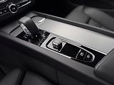 Volvo XC60 B5 AWD PLUS DARK CZ 1.maj - náhled 29