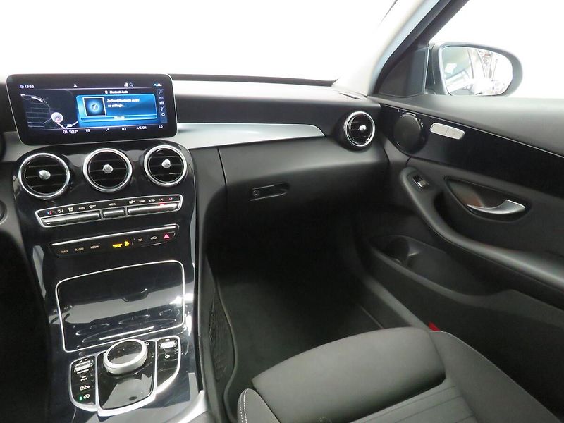 Mercedes-Benz Třídy C - fotka 16 z 25