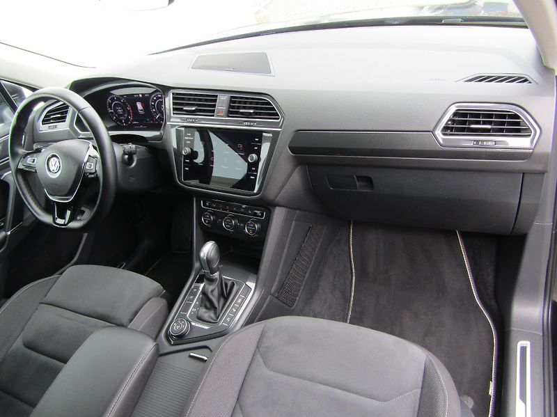 Volkswagen Tiguan (2018) Highline 2.0 BiTDI DSG 4MOTION - fotka 20 z 30