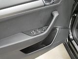 Škoda Superb - náhled 12