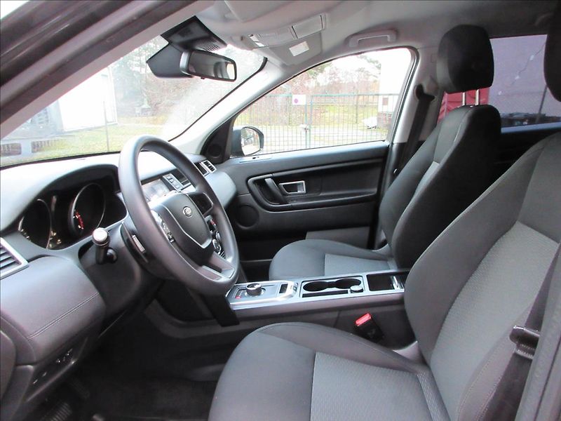 Land Rover Discovery Sport 2,0 TD4 110Kw, AWD, Nové v ČR - fotka 11 z 31