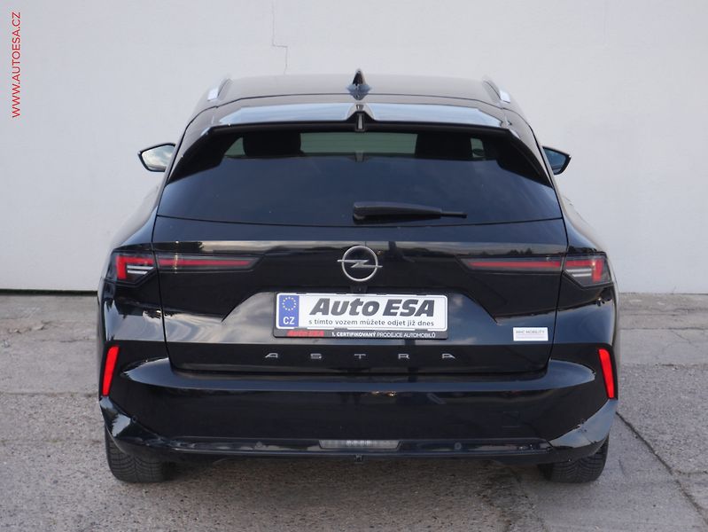 Opel Astra (2023) 1.5 CDTi, Elegance, LED, navi - fotka 5 z 16