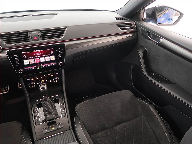 Škoda Superb (2020) Sportline iV 1.4 TSI PHEV - fotka 8 z 24