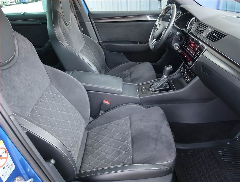Škoda Superb (2020) Sportline 2.0 TDI - fotka 9 z 29