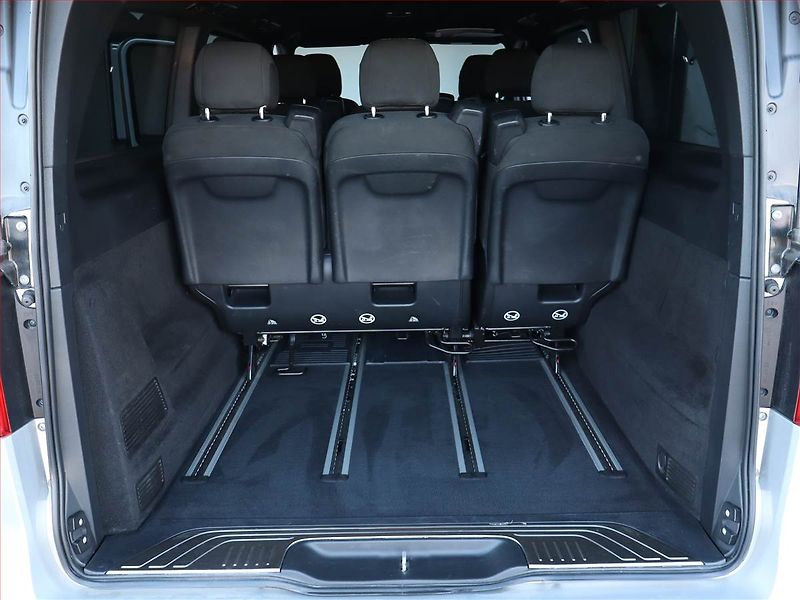 Mercedes-Benz Třídy V (2021) 300 d 4MATIC, SR - fotka 14 z 21