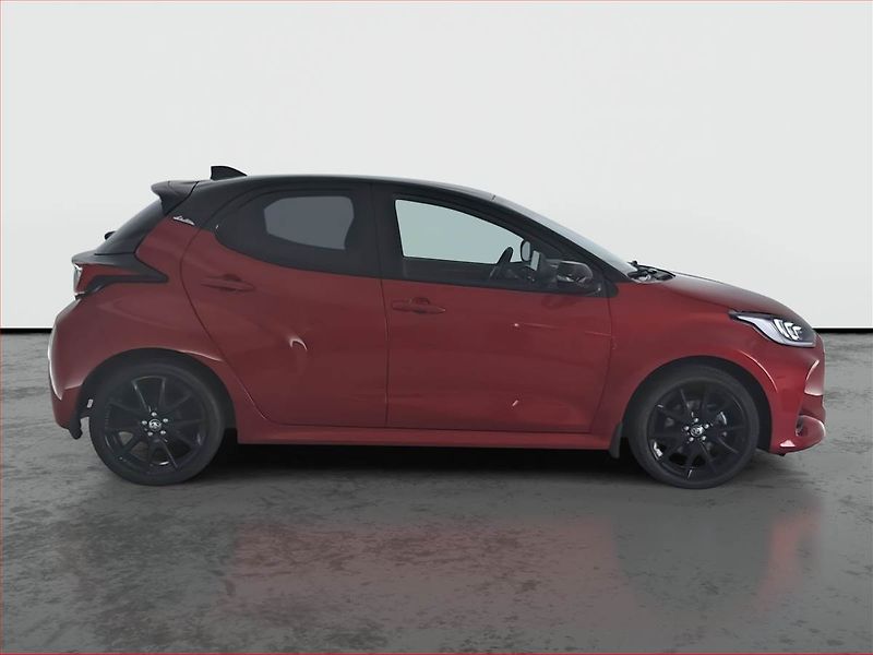 Toyota Yaris (2022) 1.5 VVT-i, Serv.kniha, Kůže - fotka 6 z 21