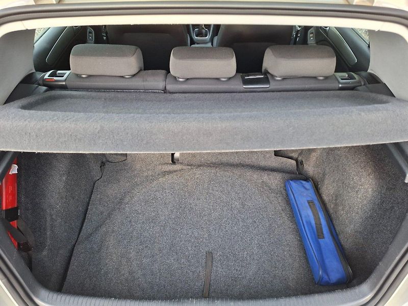 Volkswagen Golf (2011) 1.2TSI 63kW -NOVÉ ČR-S.KNIHA - fotka 20 z 38