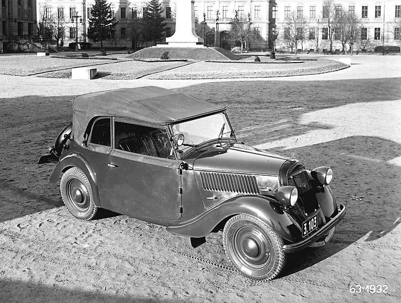 Škoda 903.