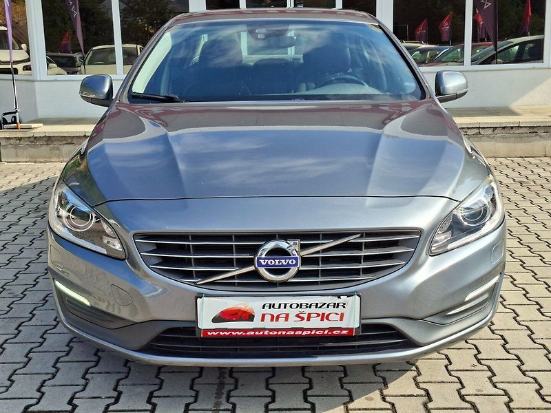 Volvo S60 (2017) 2.0D4 147kW AUT -NOVÉ V ČR - fotka 3 z 38
