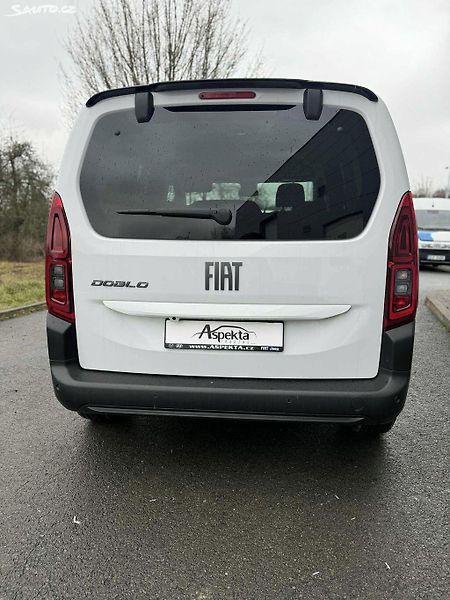Fiat Dobló Panorama 1.5 blueHD - fotka 6 z 10