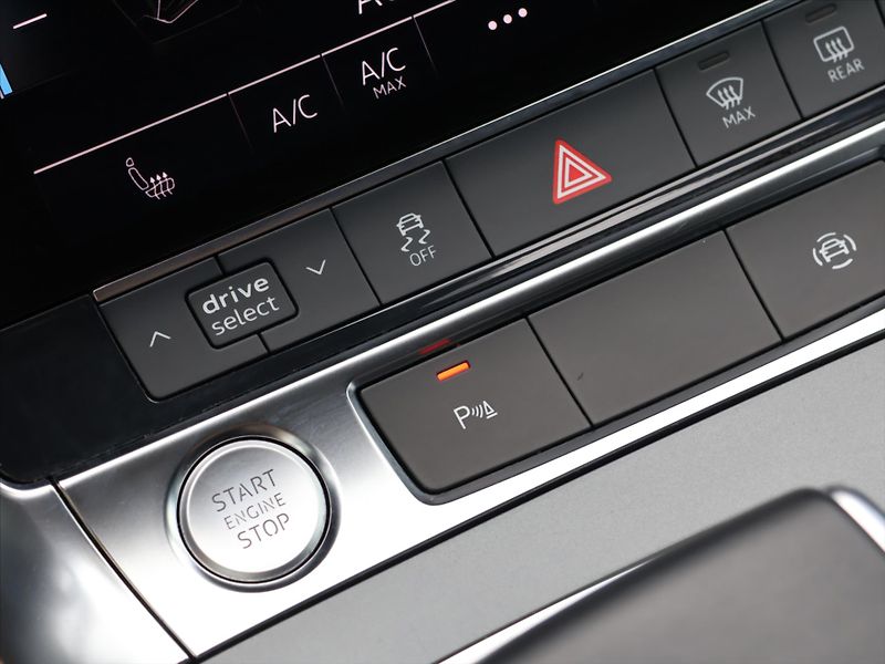 Audi A6 2,0 45 TFSI 180kW S tronic DPH - fotka 24 z 33