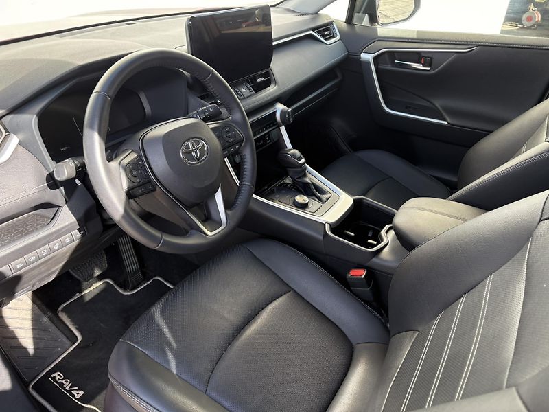 Toyota RAV4 2.5 HSD e-CVT AWD Executive - fotka 10 z 25