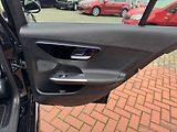 Mercedes-Benz Třídy C (2022) 220d AMG Ad.LED Navi Kamera - náhled 20