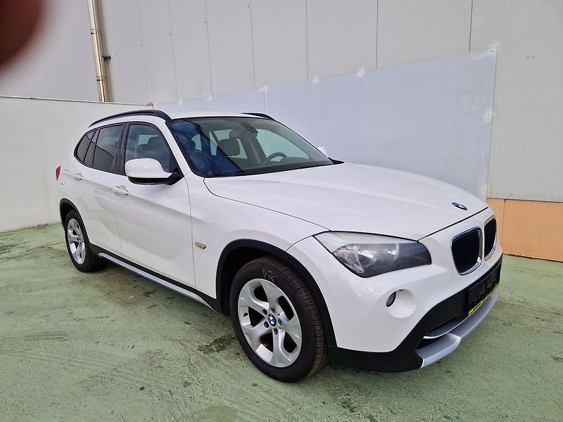 BMW X1 2.0i, 110kW, sDrive - fotka 1 z 32