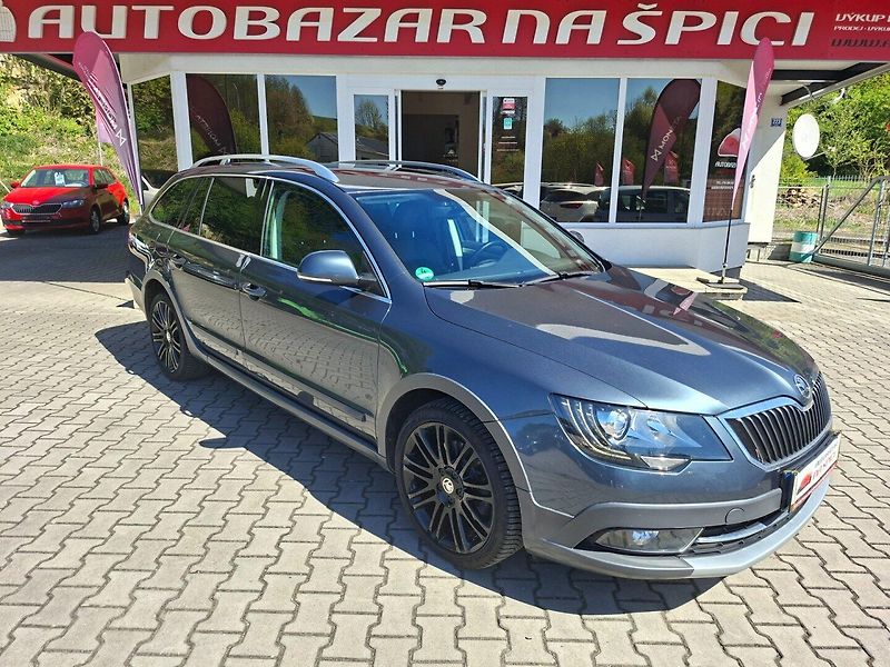 Škoda Superb (2014) OUTDOOR 2.0TDI 125kW DSG 4X4 - fotka 2 z 39