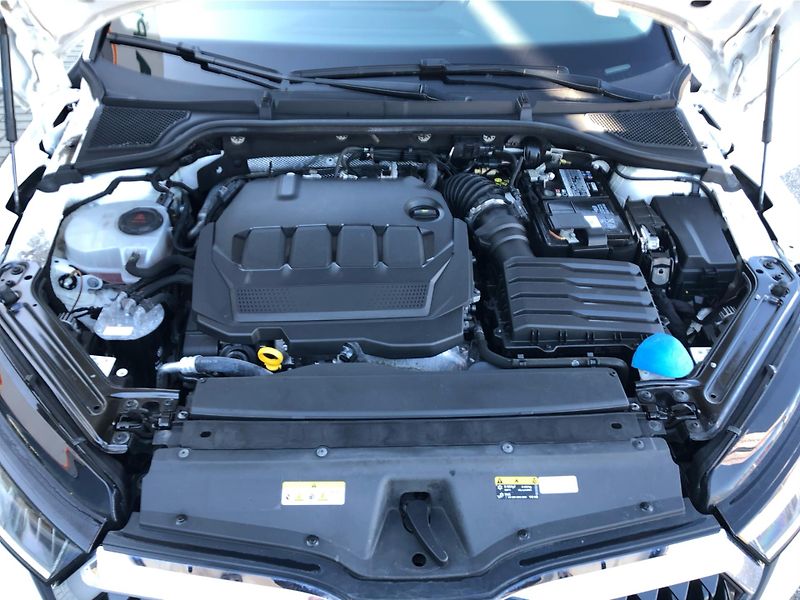 Škoda Octavia Combi 2.0 TDi DSG 7st. STYLE - fotka 29 z 29