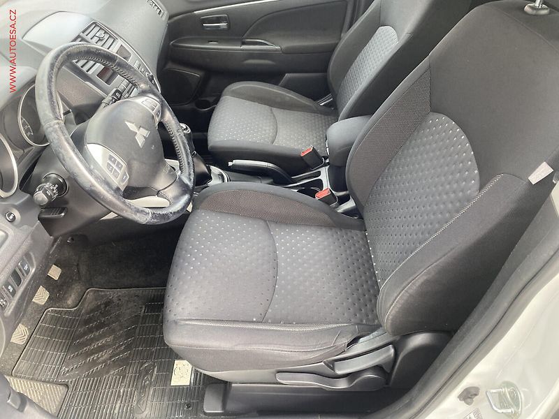 Mitsubishi ASX (2011) 1.6i, ČR, AC, temp - fotka 9 z 20