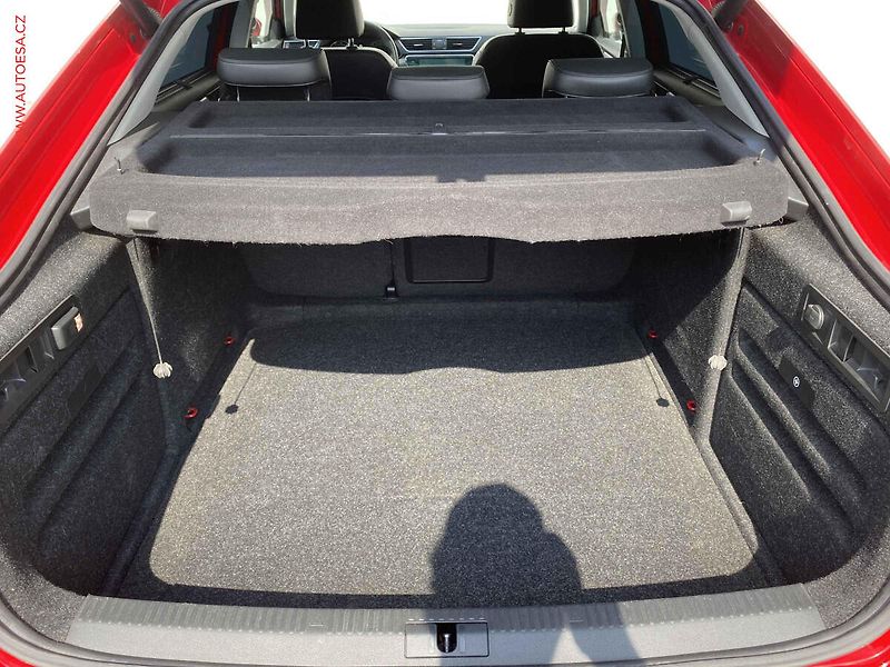 Škoda Superb (2018) 1.4 TSi, Style, bixen, panor - fotka 7 z 19