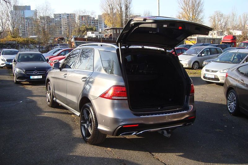 Mercedes-Benz GLE (2017) 350 D,4-Matic,AUT,AMG paket - fotka 20 z 92