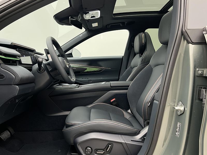 Lynk & Co 08 (2026) MORE PHEV - fotka 3 z 53