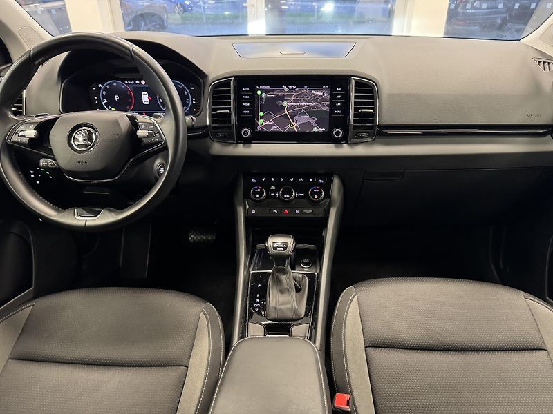 Škoda Karoq (2024) 2,0TDi DSG 4x4 TAŽNÉ LED NAVI - fotka 12 z 28
