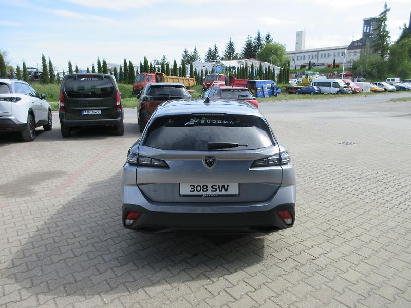 Peugeot 308 (2025) SW STYLE Hybrid 145 e-DCS6 - fotka 7 z 31