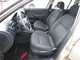 Volkswagen Golf (2003) 1.6 16V, ČR, AC, tažné - náhled 9