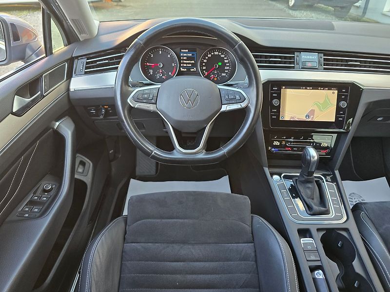 Volkswagen Passat DSG 2,0TDI ELEGANCE NAVI - DPH - fotka 10 z 18