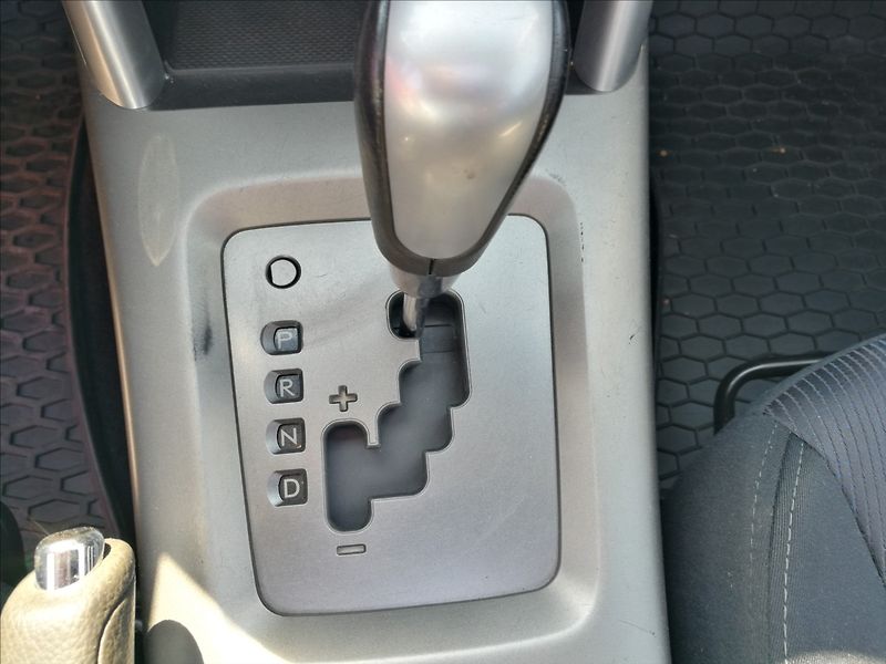 Subaru Forester 2,0 i 4x4 - fotka 7 z 17