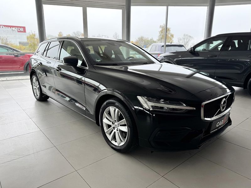 Volvo V60 B3 AUT*120kW*KeyLess*LED*Kamer - fotka 4 z 35