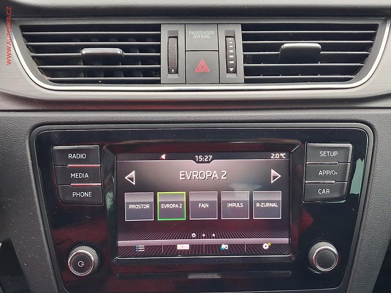 Škoda Rapid (2018) 1.0 TSi, ČR, Style, bixen - fotka 13 z 19