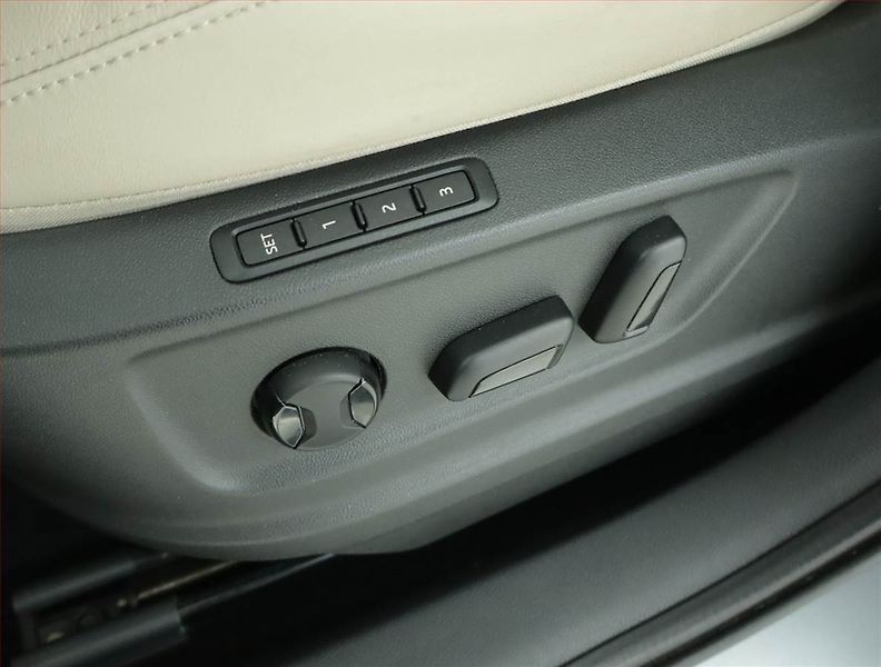 Škoda Karoq (2018) 1.5 TSI - fotka 17 z 17